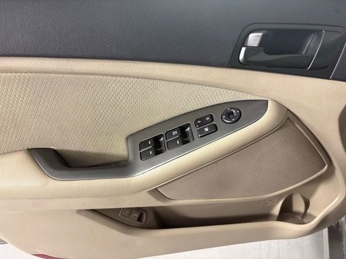 Used 2015 Kia Optima LX image 19