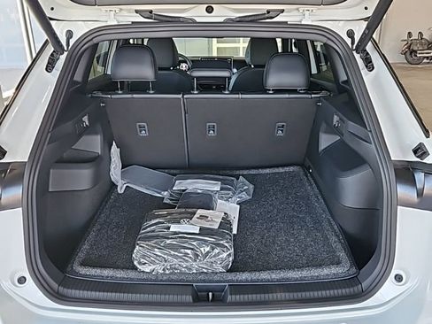 New 2026 Volkswagen Tiguan SE R-Line FWD image 19