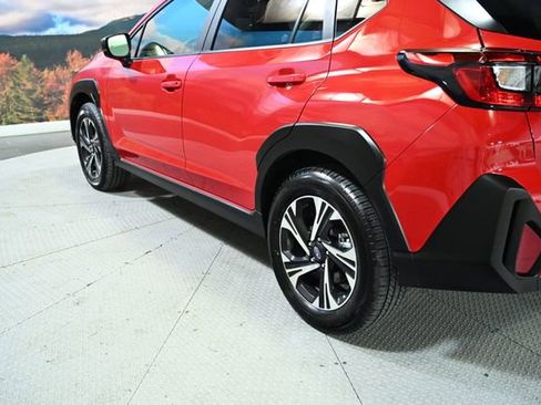 Used 2025 Subaru Crosstrek 2.0i Premium image 8