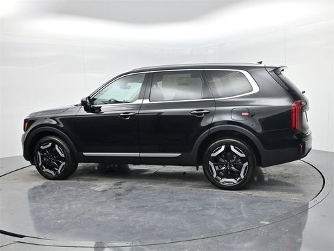New 2025 Kia Telluride S image 5