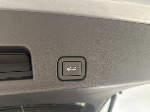 New 2026 Chevrolet Traverse LT w/ Midnight/Sport Edition image 15