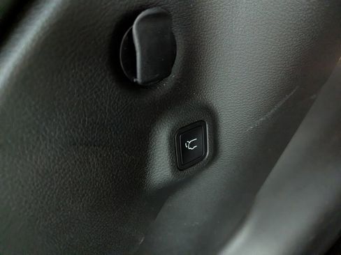 Certified 2024 Jeep Compass Limited w/ Elite Group image 18