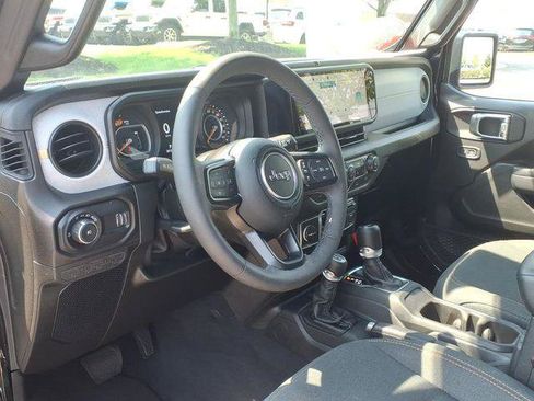 Certified 2025 Jeep Wrangler Unlimited Sport AWD/4WD image 8