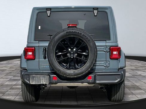 Used 2025 Jeep Wrangler Unlimited Sahara w/ Safety Group image 23