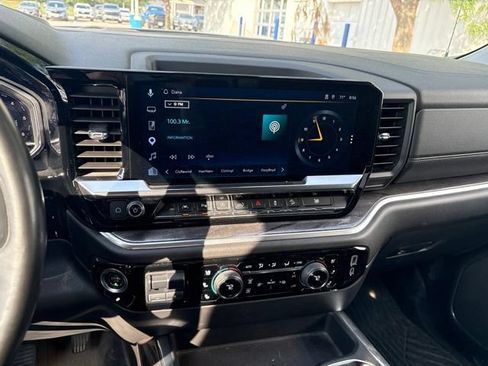 Used 2024 Chevrolet Silverado 1500 LTZ AWD/4WD image 15