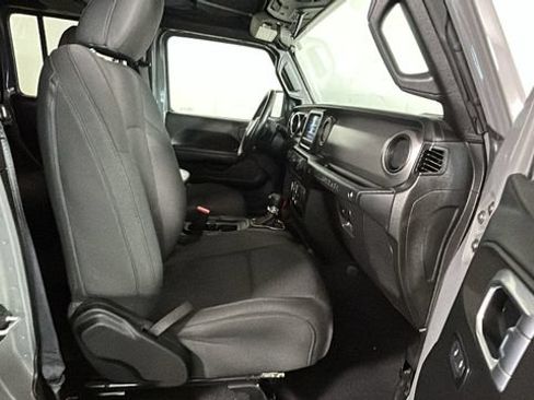 Used 2023 Jeep Wrangler Unlimited Sport AWD/4WD image 27