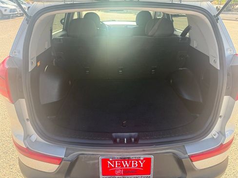 Used 2016 Kia Sportage LX image 16