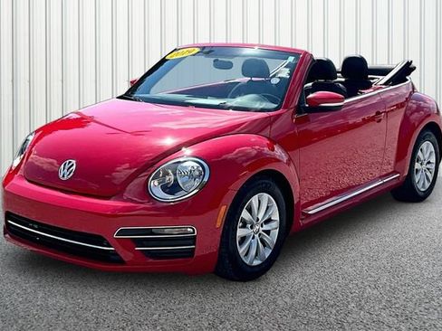 Used 2019 Volkswagen Beetle 2.0T S FWD image 2