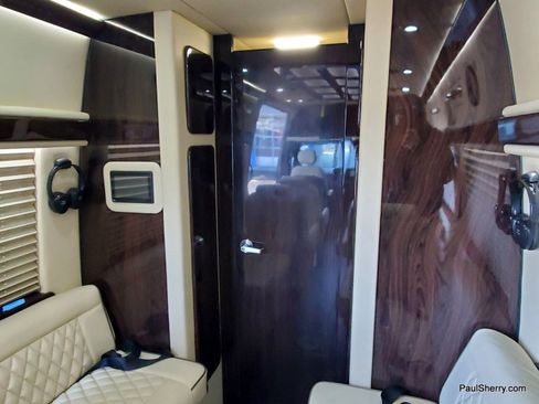 Used 2022 Mercedes-Benz Sprinter 3500 image 24