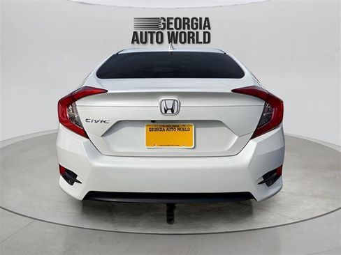 Used 2018 Honda Civic EX image 11