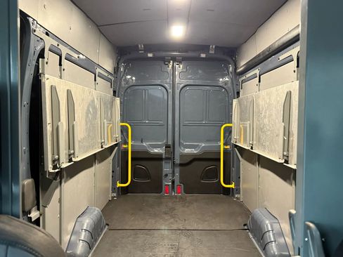 Used 2020 Ford Transit 250 148 High Roof Extended image 9