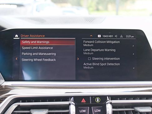 Used 2019 BMW X5 xDrive40i w/ M Sport Package AWD/4WD image 25