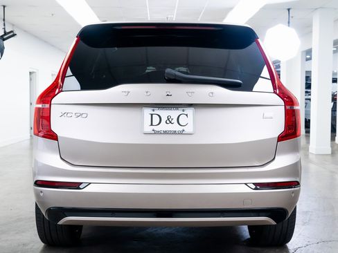 Used 2023 Volvo XC90 T8 Plus image 5