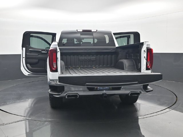 Used 2023 GMC Sierra 1500 SLT w/ SLT Premium Plus Package AWD/4WD image 32