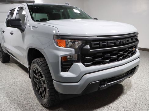 Used 2024 Chevrolet Silverado 1500 Custom AWD/4WD image 5