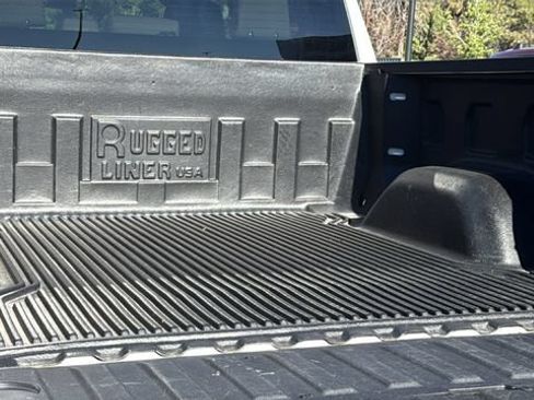 Used 2025 GMC Sierra 1500 SLT AWD/4WD image 27