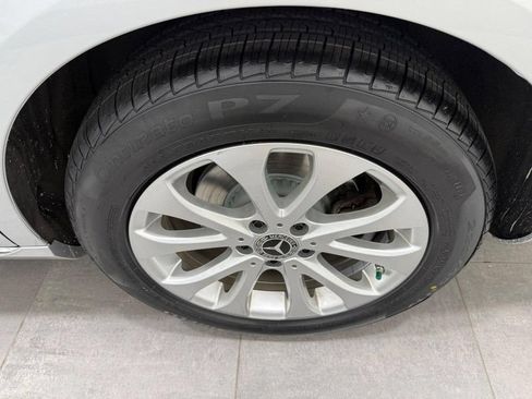 Used 2020 Mercedes-Benz E 350 4MATIC Sedan image 5