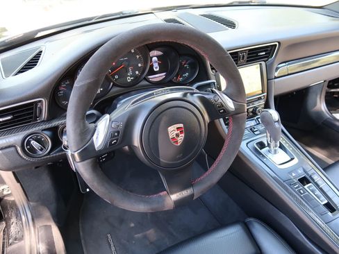 Used 2016 Porsche 911 Carrera image 22