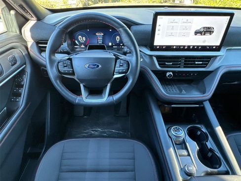 Used 2025 Ford Explorer ST-Line w/ Premium Package image 24