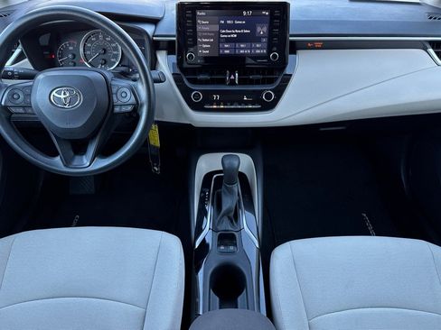 Used 2022 Toyota Corolla LE image 13