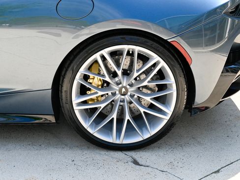 Used 2023 McLaren GT RWD image 10