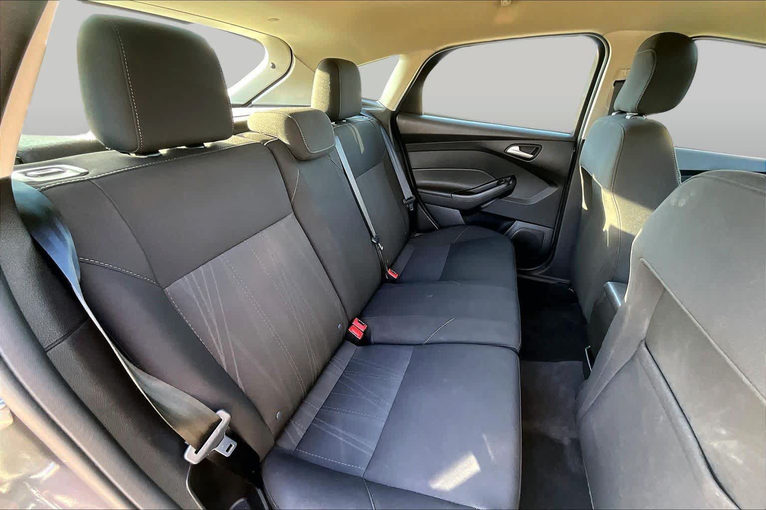Used 2018 Ford Focus SE w/ Interior Protection Package FWD image 20