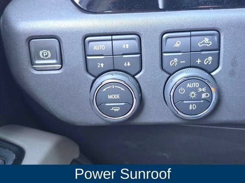 Used 2023 Chevrolet Silverado 1500 ZR2 AWD/4WD image 30