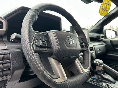 Used 2025 Toyota Tacoma SR5 image 28