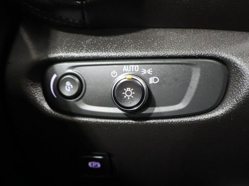 Used 2022 Chevrolet Blazer LT image 32