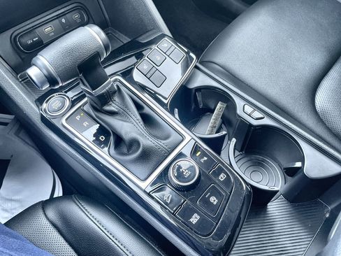 Used 2023 Kia Sportage EX image 14