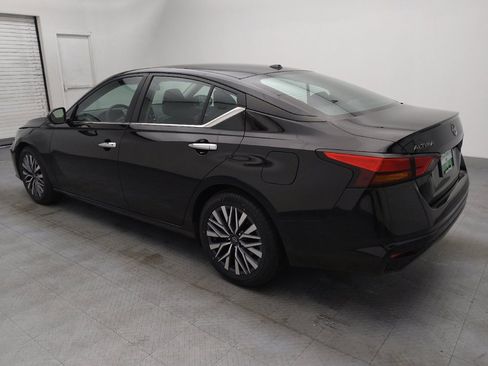 Used 2024 Nissan Altima 2.5 SV image 3