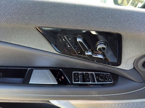 New 2026 Cadillac Optiq Luxury 1 image 10