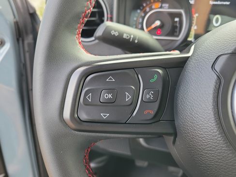 Used 2024 Jeep Wrangler Rubicon w/ Technology Group AWD/4WD image 25