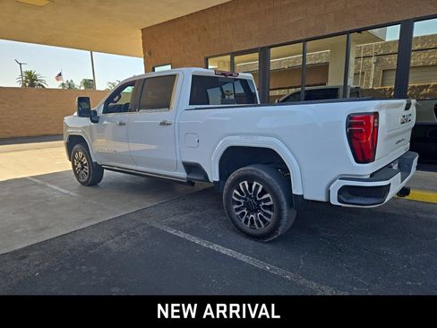 Certified 2024 GMC Sierra 3500 Denali Ultimate AWD/4WD image 4