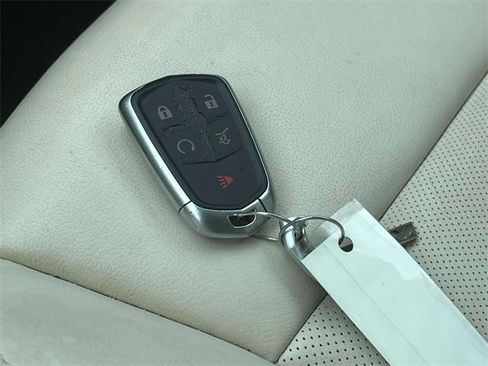 Used 2023 Cadillac XT6 Premium Luxury image 41