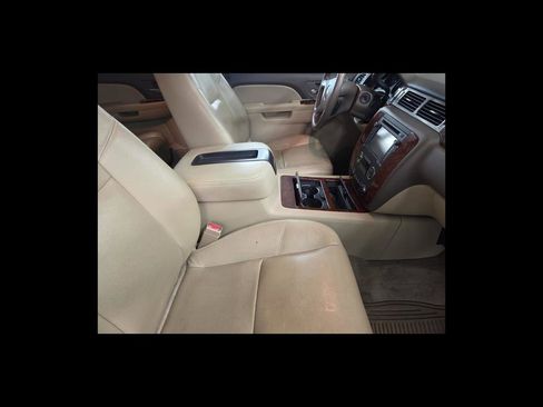 Used 2013 Chevrolet Avalanche LTZ AWD/4WD image 18