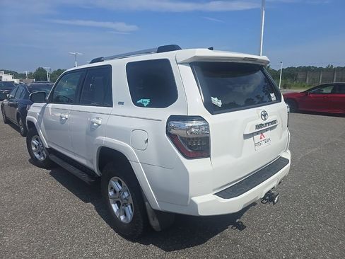 Used 2022 Toyota 4Runner SR5 Premium w/ Moonroof Package AWD/4WD image 7
