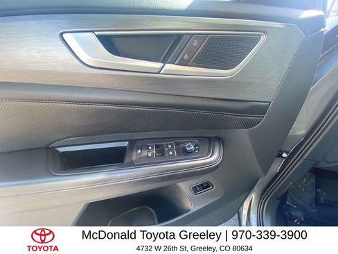 Used 2024 Volkswagen Atlas Cross Sport SE AWD/4WD image 13