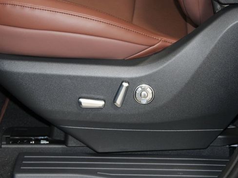 New 2026 Lincoln Navigator L Reserve AWD/4WD image 26