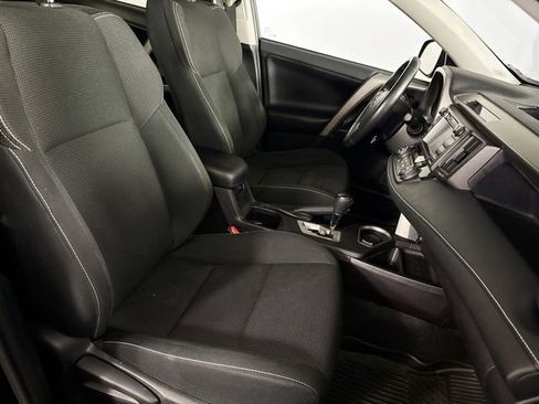 Used 2018 Toyota RAV4 XLE image 40