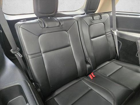 Used 2023 Lincoln Aviator 2WD w/ Class IV Trailer Tow Package image 17