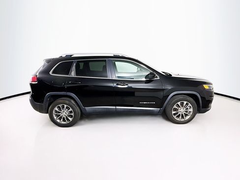 Used 2021 Jeep Cherokee Latitude Lux FWD image 2