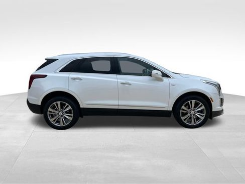 Used 2024 Cadillac XT5 Premium Luxury w/ LPO, Floor Liner Package AWD/4WD image 7
