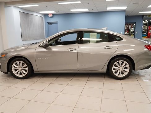 Used 2023 Chevrolet Malibu LT w/ LPO, Floor Liner Package FWD image 2