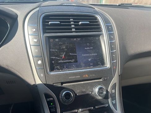 Used 2020 Lincoln Nautilus Reserve w/ Equipment Group 201A image 13