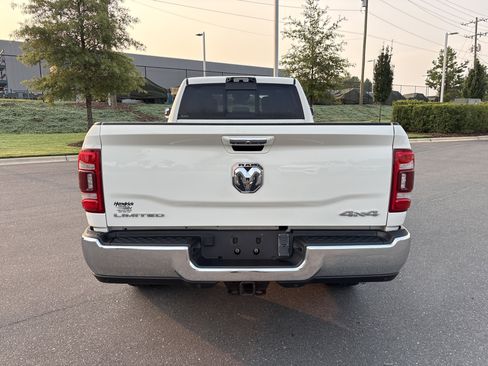 Used 2022 RAM 3500 Limited AWD/4WD image 8