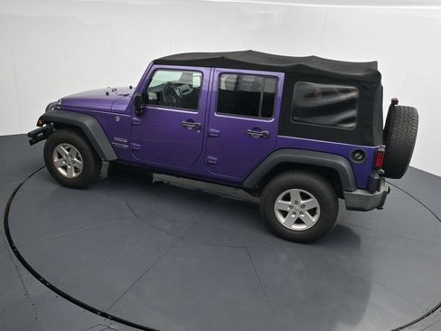Used 2018 Jeep Wrangler Unlimited Sport S AWD/4WD image 13