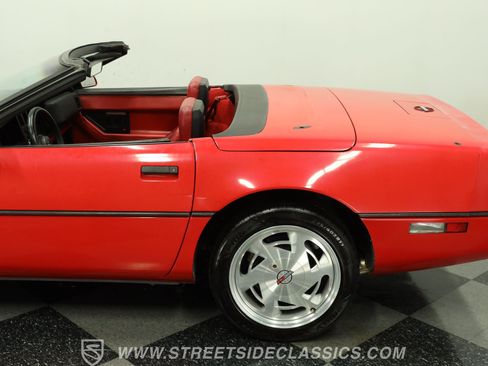 Used 1988 Chevrolet Corvette Convertible RWD image 24