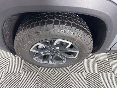 New 2026 Chevrolet Equinox ACTIV w/ Convenience Package III FWD image 10