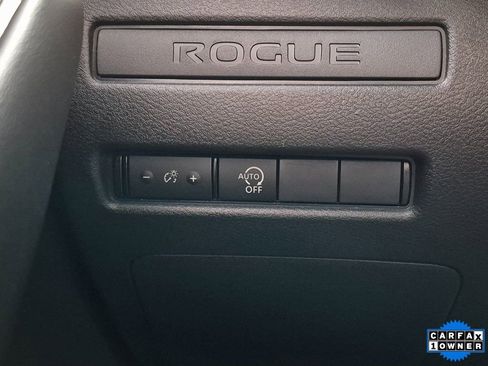 Used 2023 Nissan Rogue S image 16